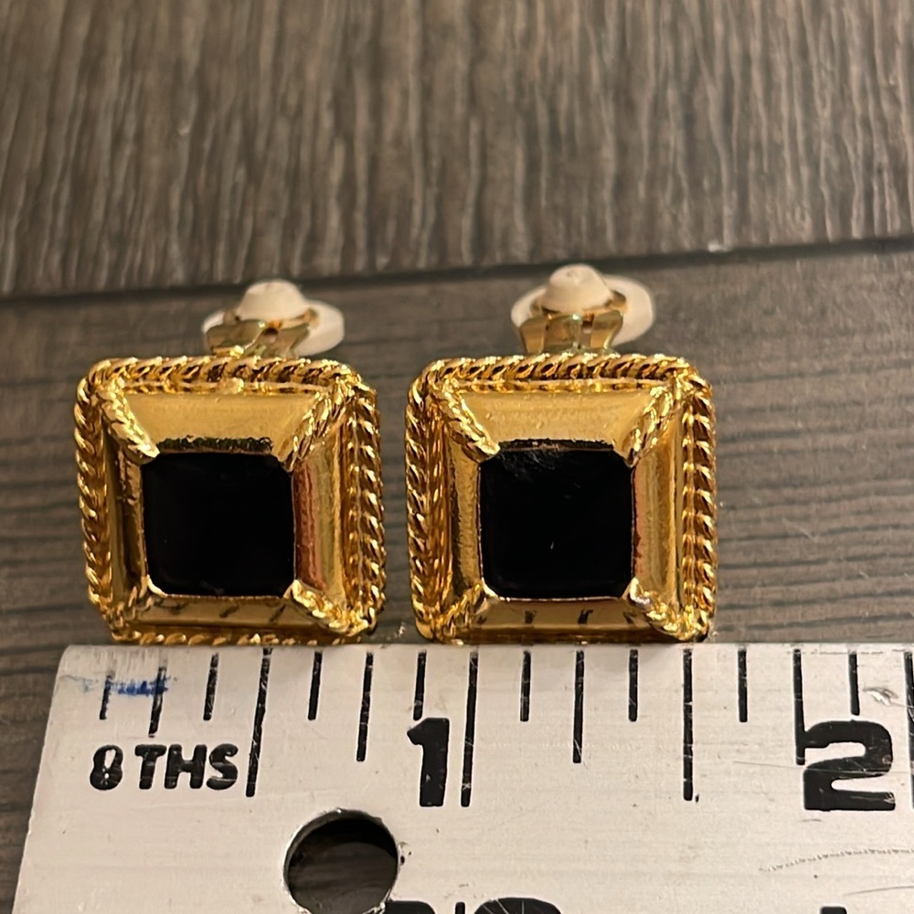 Vintage Anne Klein II Square Enamel Clip Earrings - Picture 11 of 13